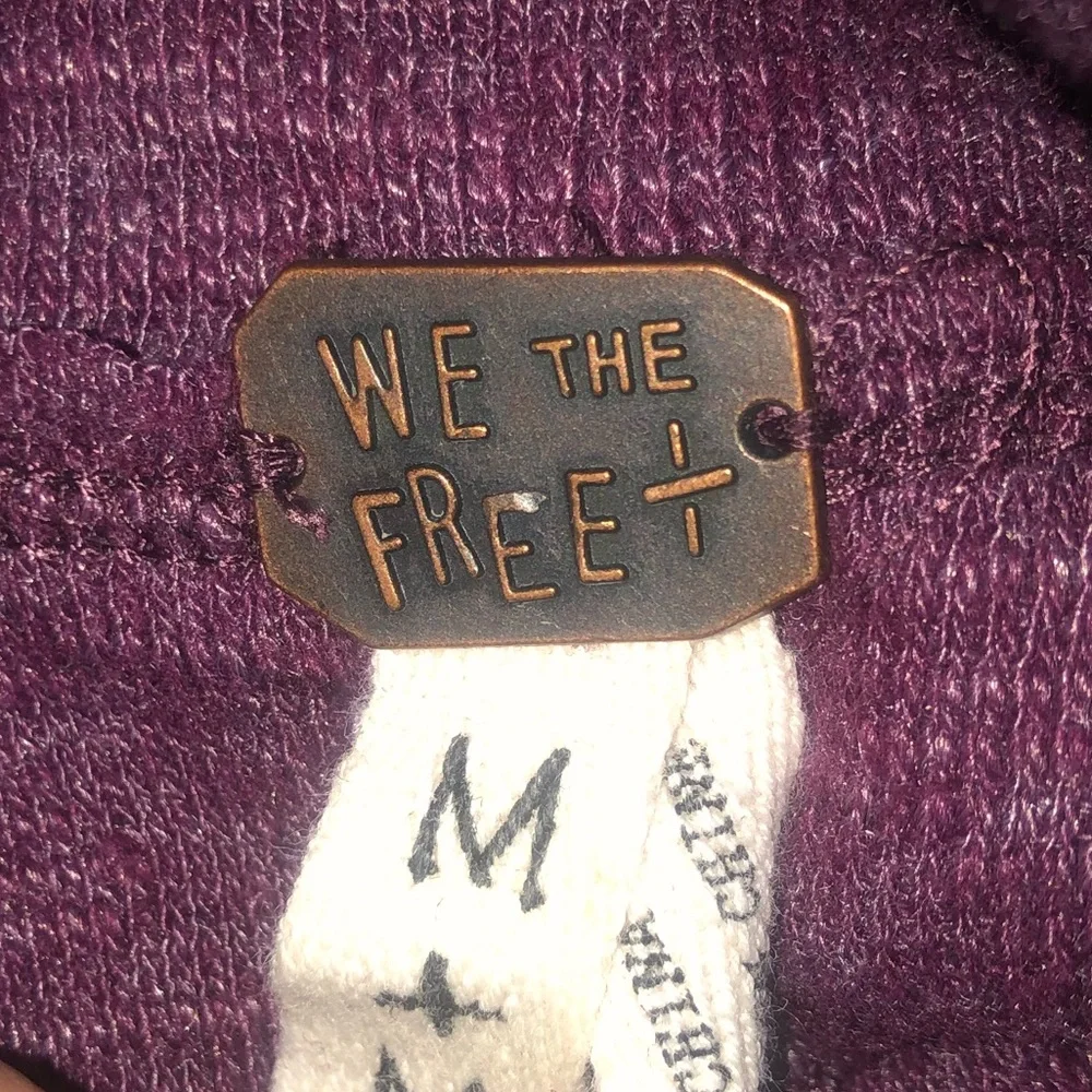 Free People EUC Turtle Neck - Picture 3 of 9